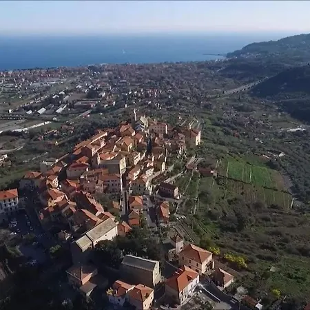 Bed & Breakfast Mama Chioccia Diano San Pietro