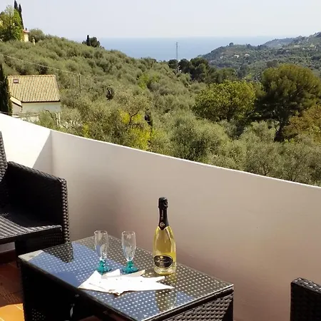 Bed & Breakfast Mama Chioccia Diano San Pietro