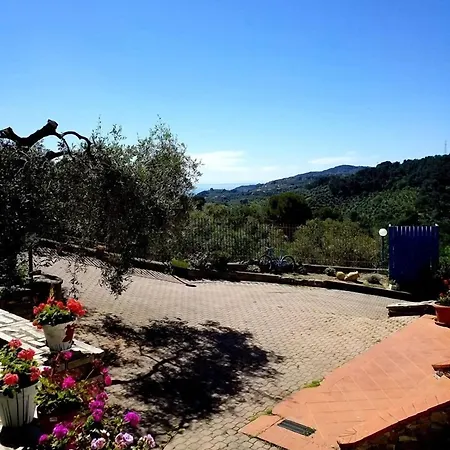 Mama Chioccia Bed & Breakfast Diano San Pietro